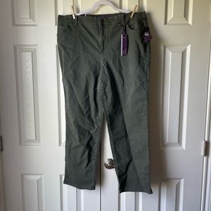 Gloria Vanderbilt “Amanda” Olive Colored Jeans